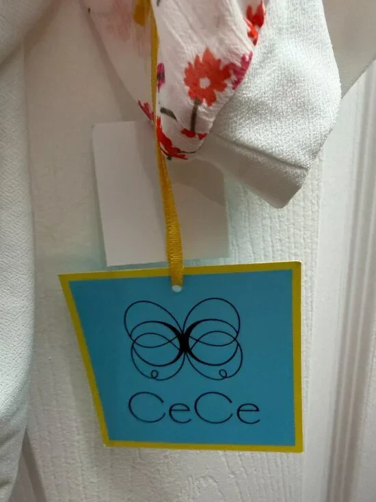 CeCe White Floral Sleeve Shirt - NWT - Picture 3 of 4